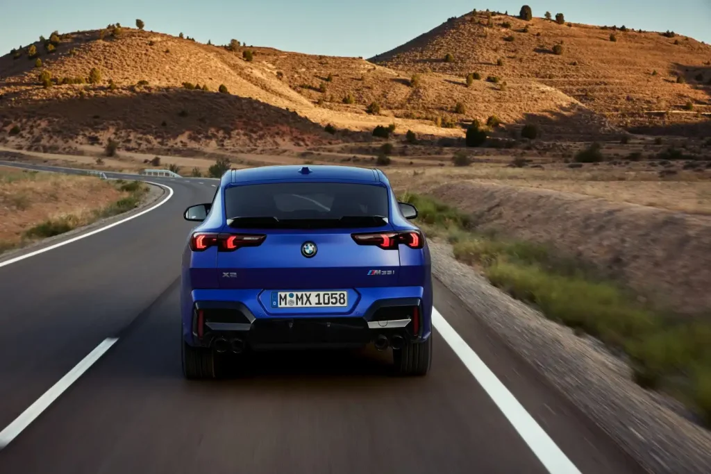 2025-BMW-X2-24