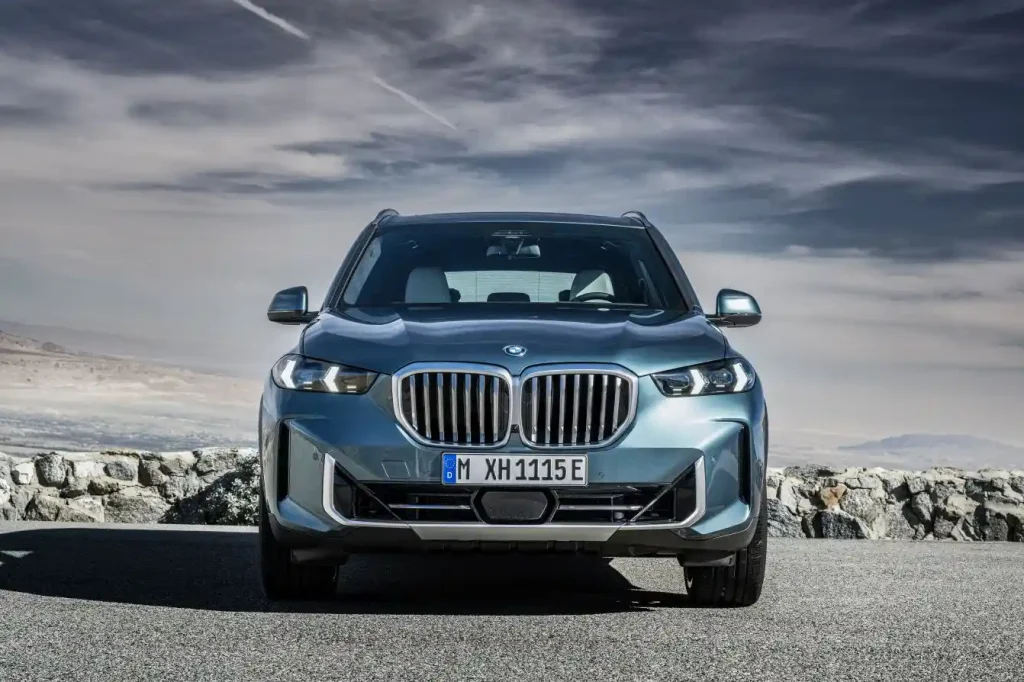 2025-BMW-X5-10