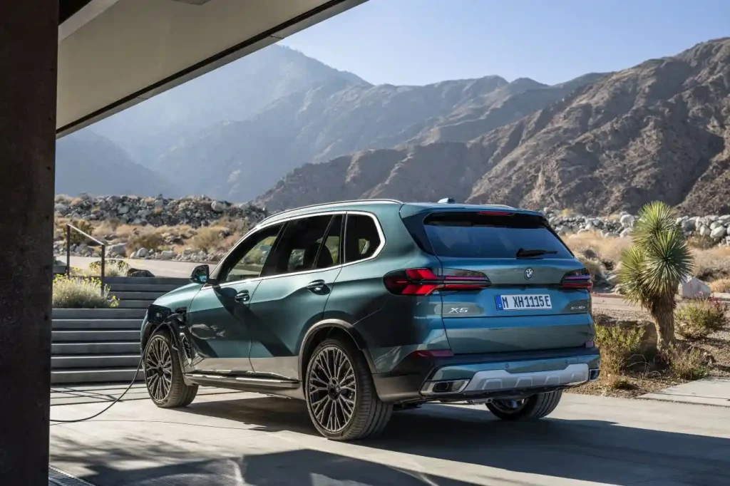 2025-BMW-X5-13