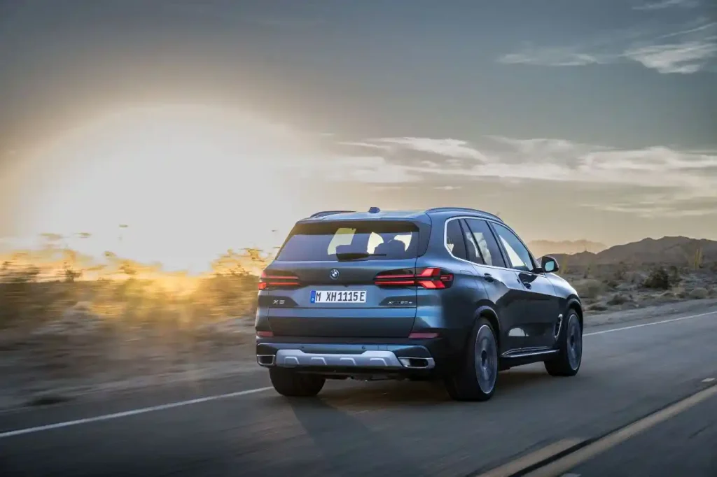 2025-BMW-X5-19
