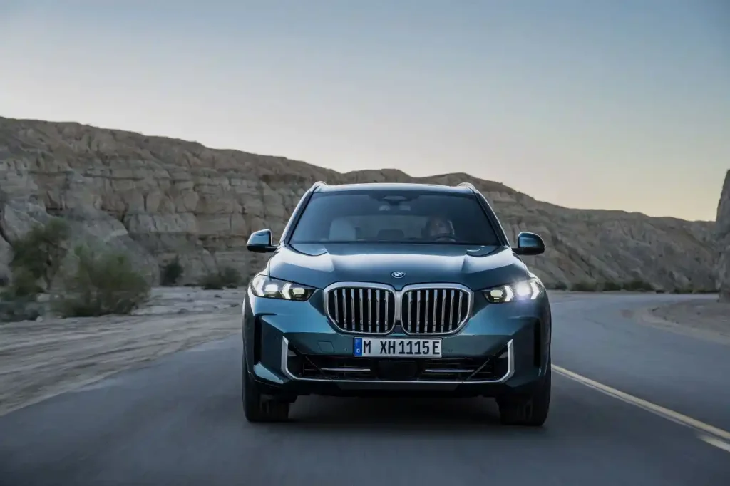 2025-BMW-X5-22