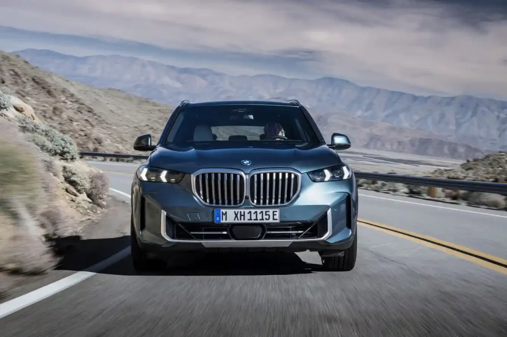 2025-BMW-X5-30