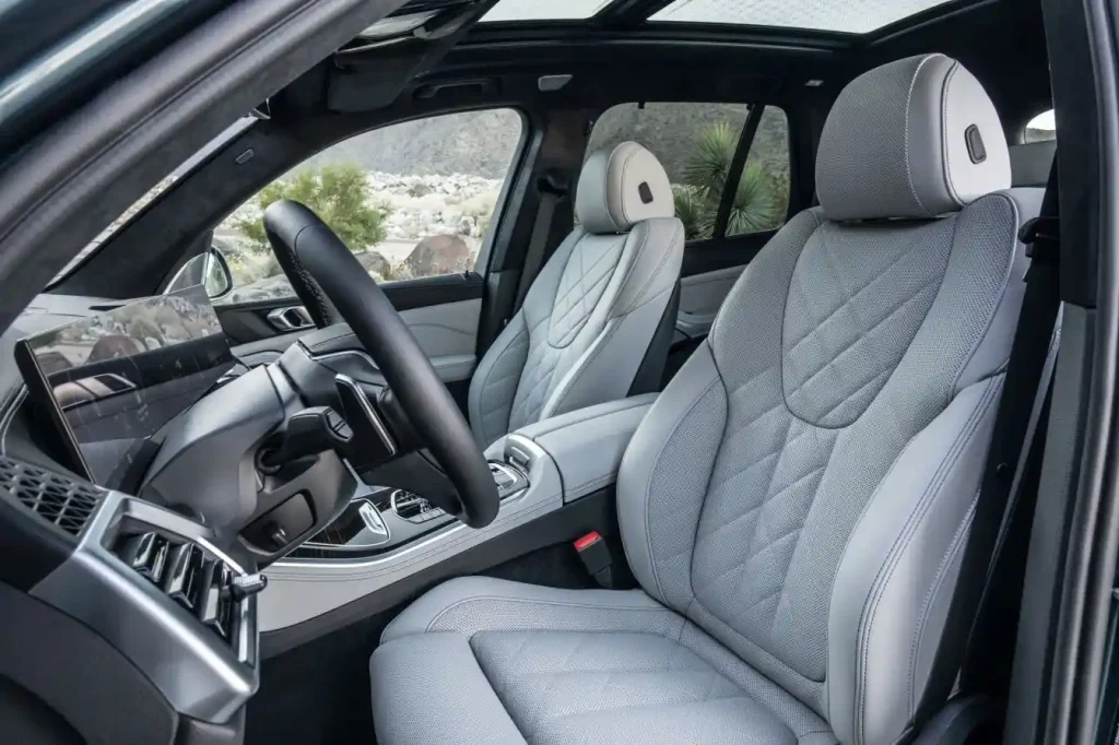 2025-BMW-X5-33