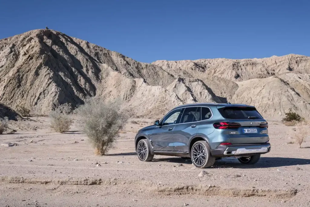2025-BMW-X5-9