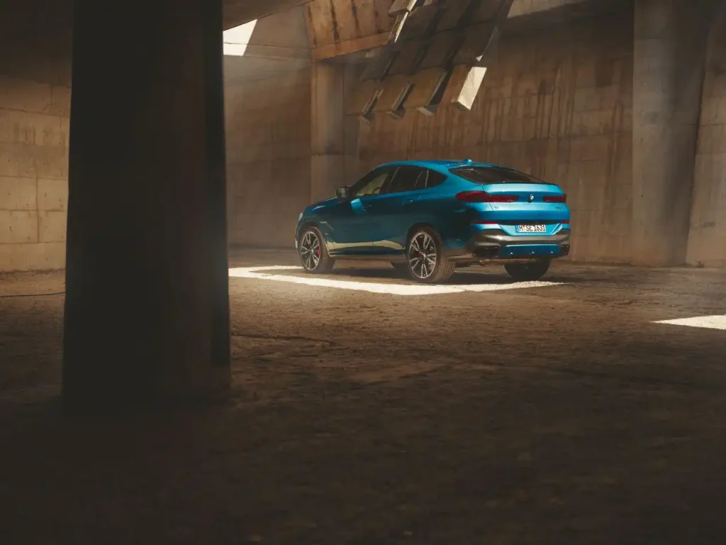 2025-BMW-X6-14