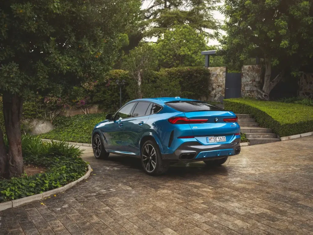 2025-BMW-X6-19