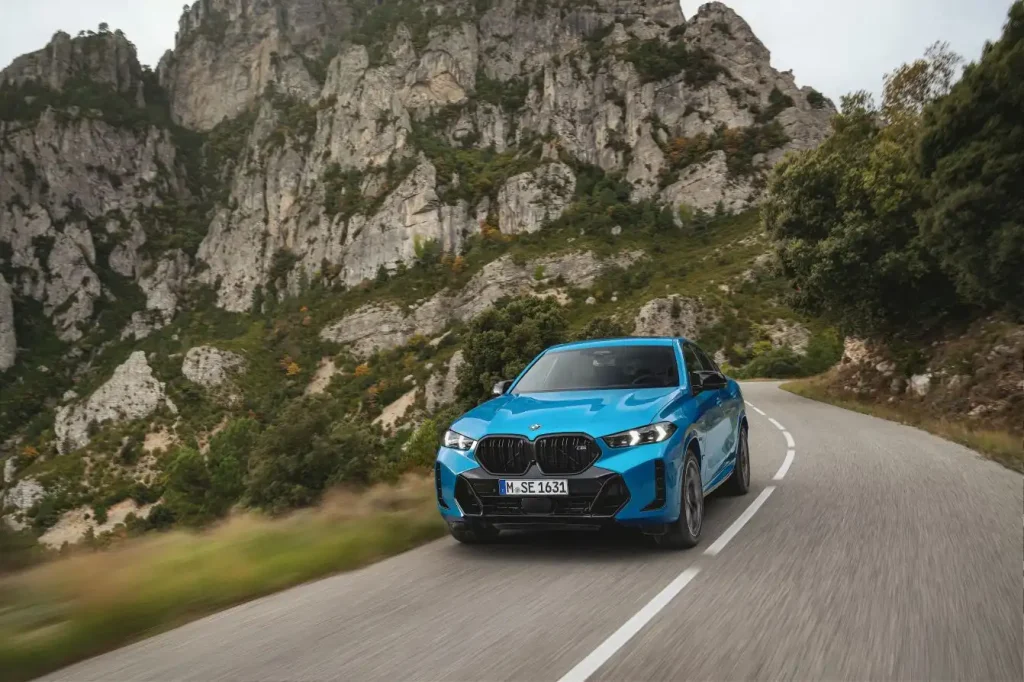 2025-BMW-X6-29