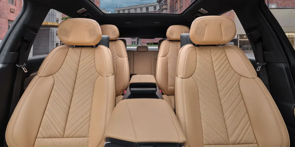 2025-Cadillac-Escalade-IQ-25