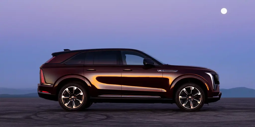 2025-Cadillac-Escalade-IQ-3