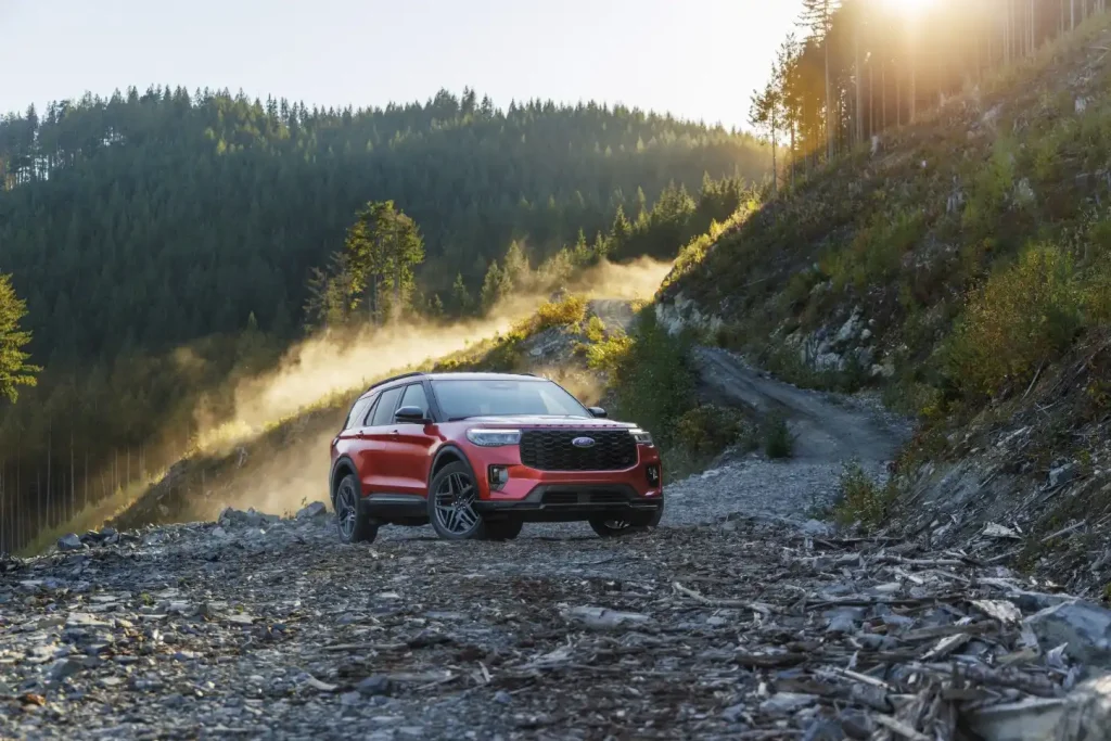 2025-Ford-Explorer-2