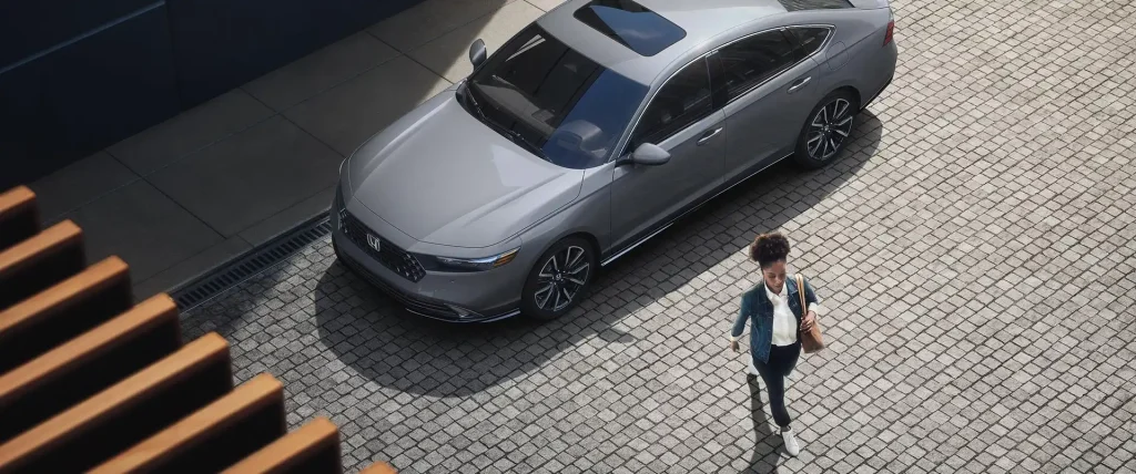 2025-Honda-Accord-12