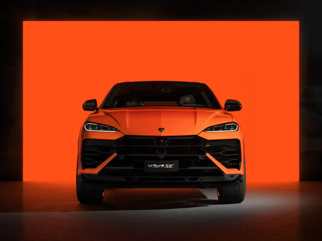 2025-Lamborghini-Urus-4