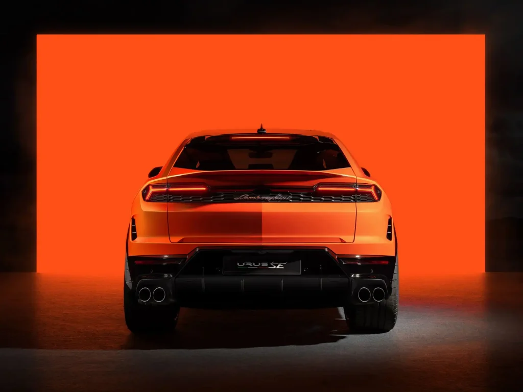 2025-Lamborghini-Urus-5