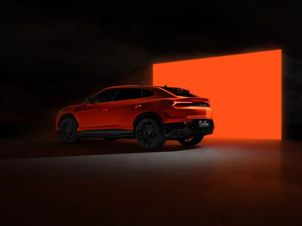 2025-Lamborghini-Urus-7