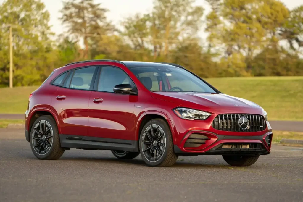 2025-Mercedes-Benz-GLA-Class-4