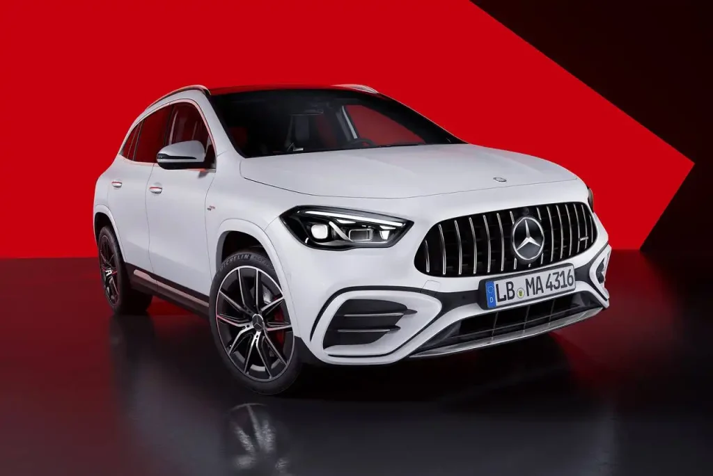 2025-Mercedes-Benz-GLA-Class-6