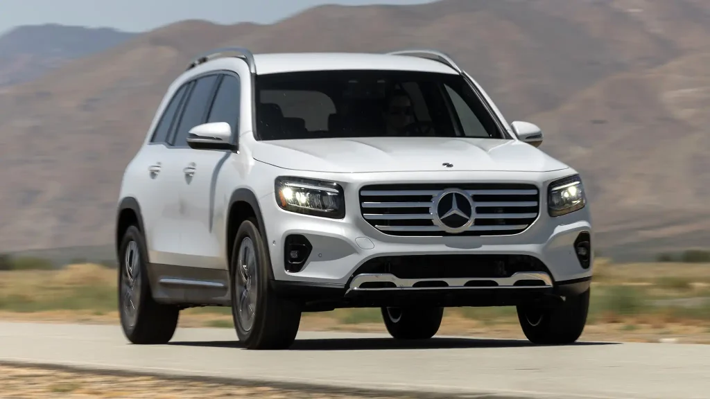 2025-Mercedes-Benz-GLB-Class-27