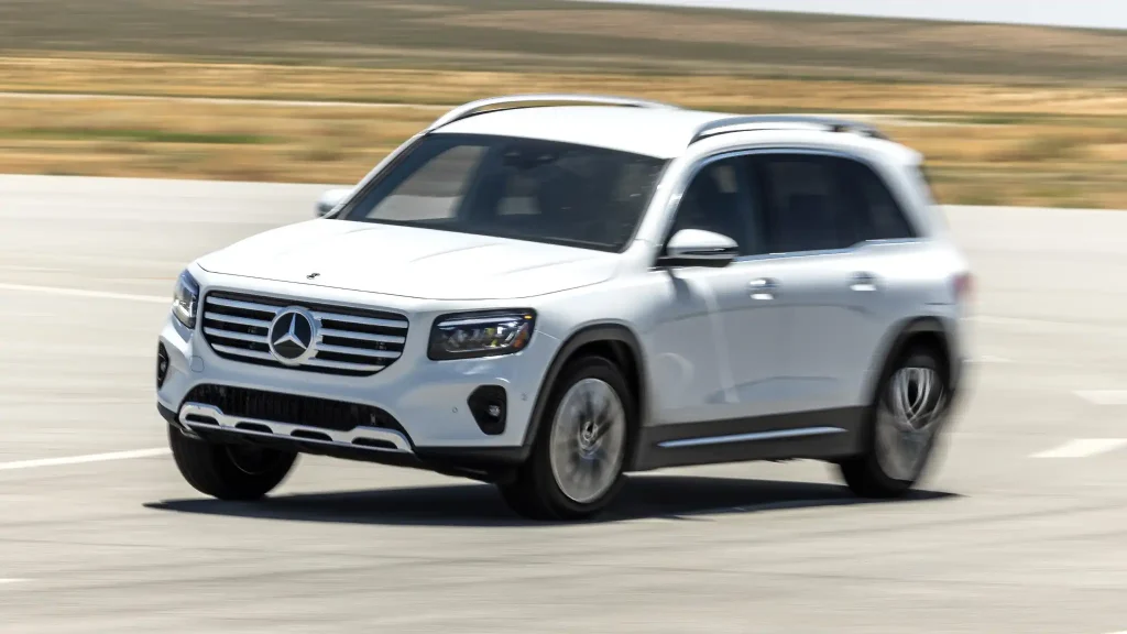 2025-Mercedes-Benz-GLB-Class-29