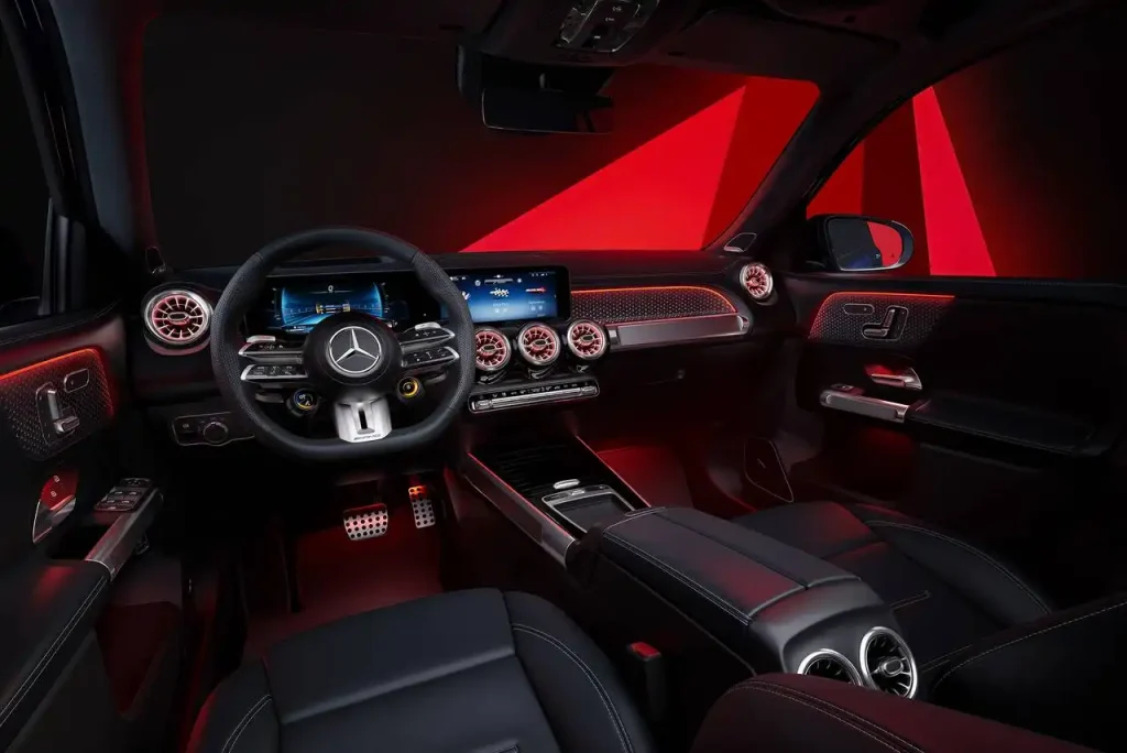 2025-Mercedes-Benz-GLB-Class-39