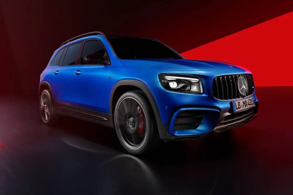 2025-Mercedes-Benz-GLB-Class-8