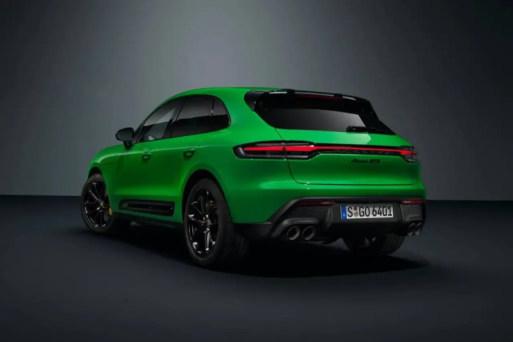 2025-Porsche-Macan-12