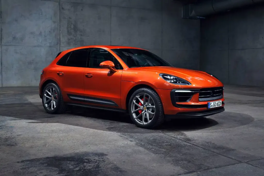 2025-Porsche-Macan-6