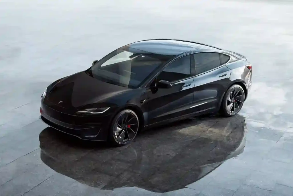 2025-Tesla-Model-3-12