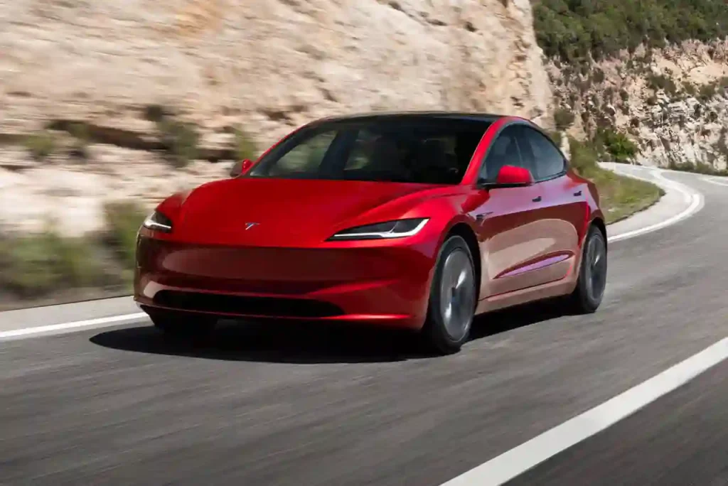 2025-Tesla-Model-3-27