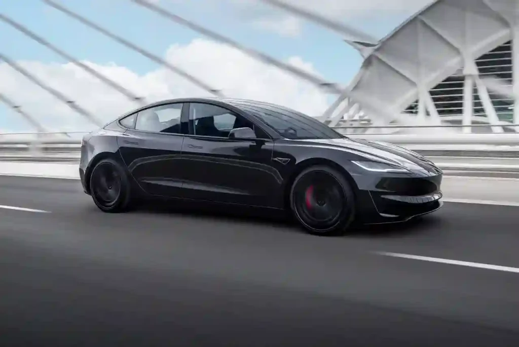 2025-Tesla-Model-3-34