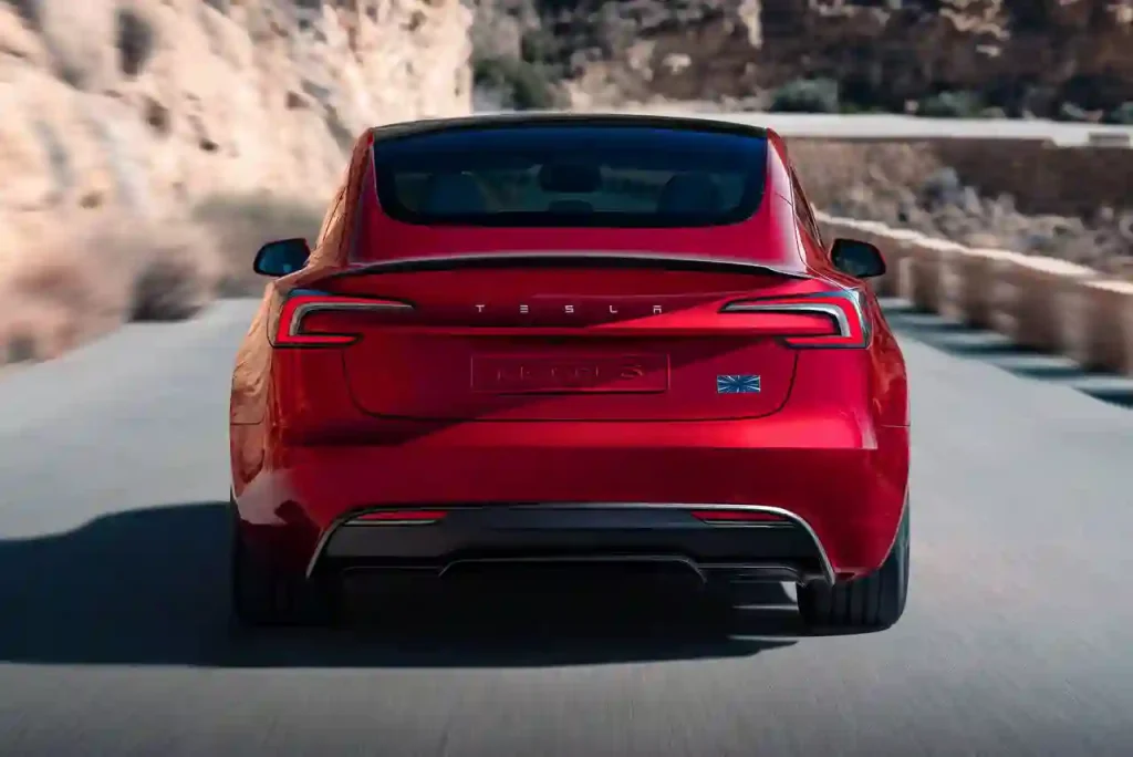2025-Tesla-Model-3-35