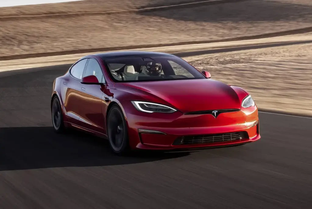 2025-Tesla-Model-S-14