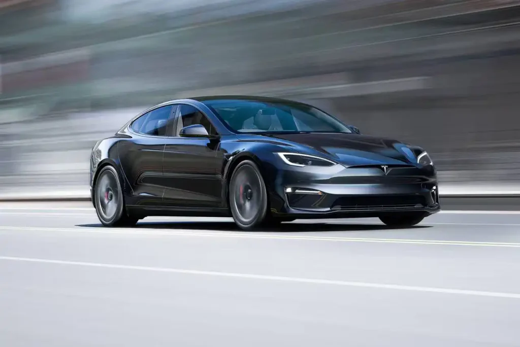 2025-Tesla-Model-S-18