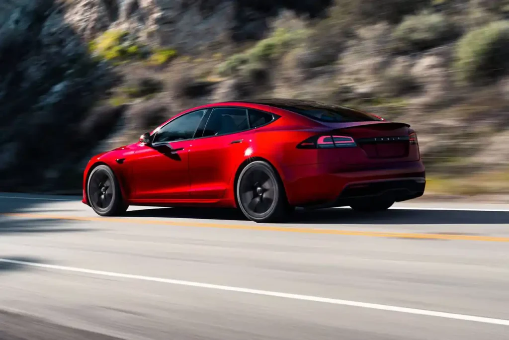2025-Tesla-Model-S-20