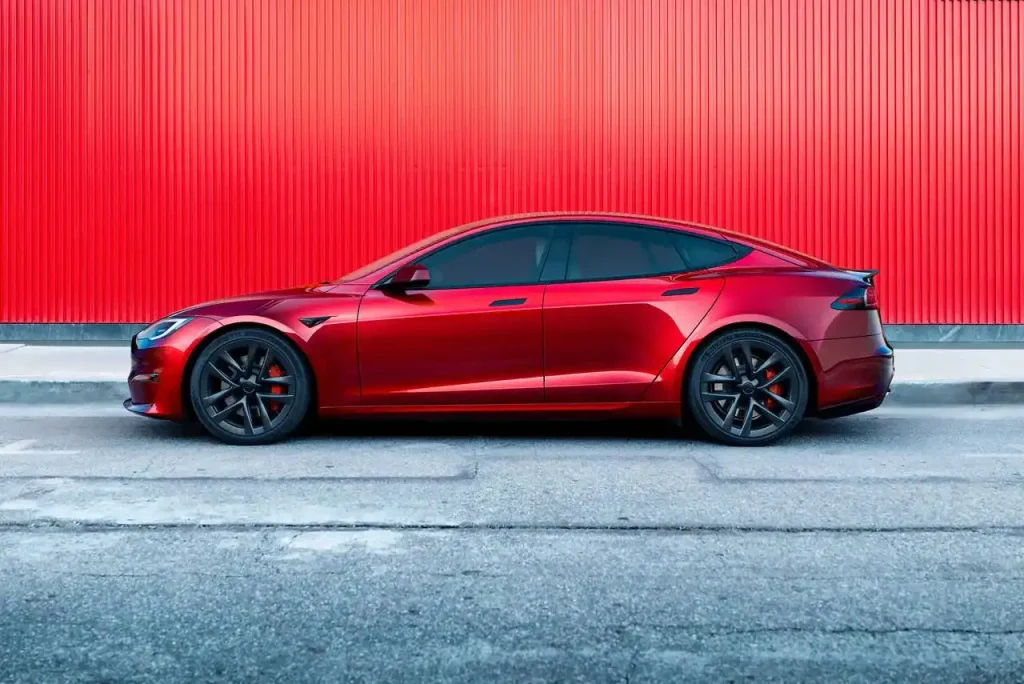 2025-Tesla-Model-S-3