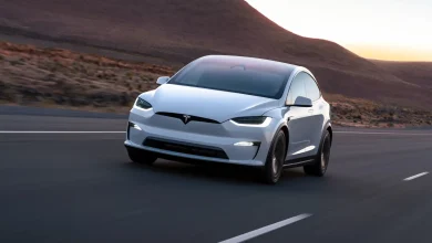2025-Tesla-Model-X-1