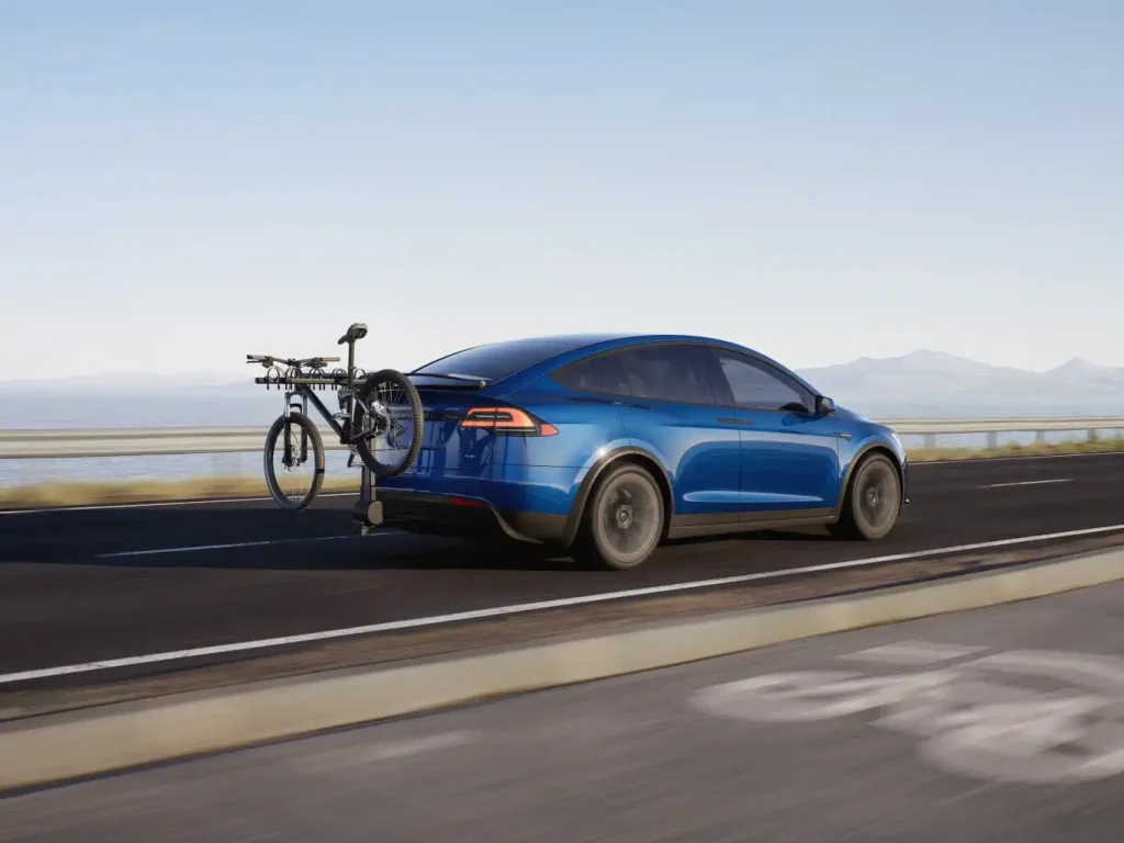 2025-Tesla-Model-X-26