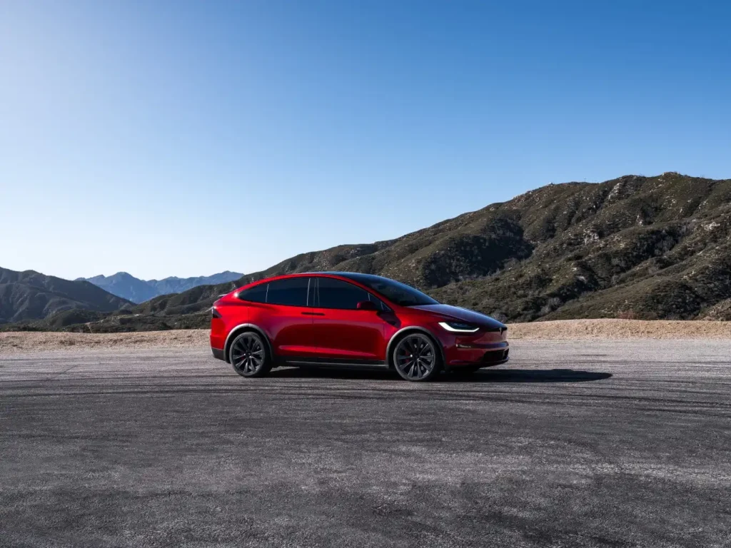 2025-Tesla-Model-X-5