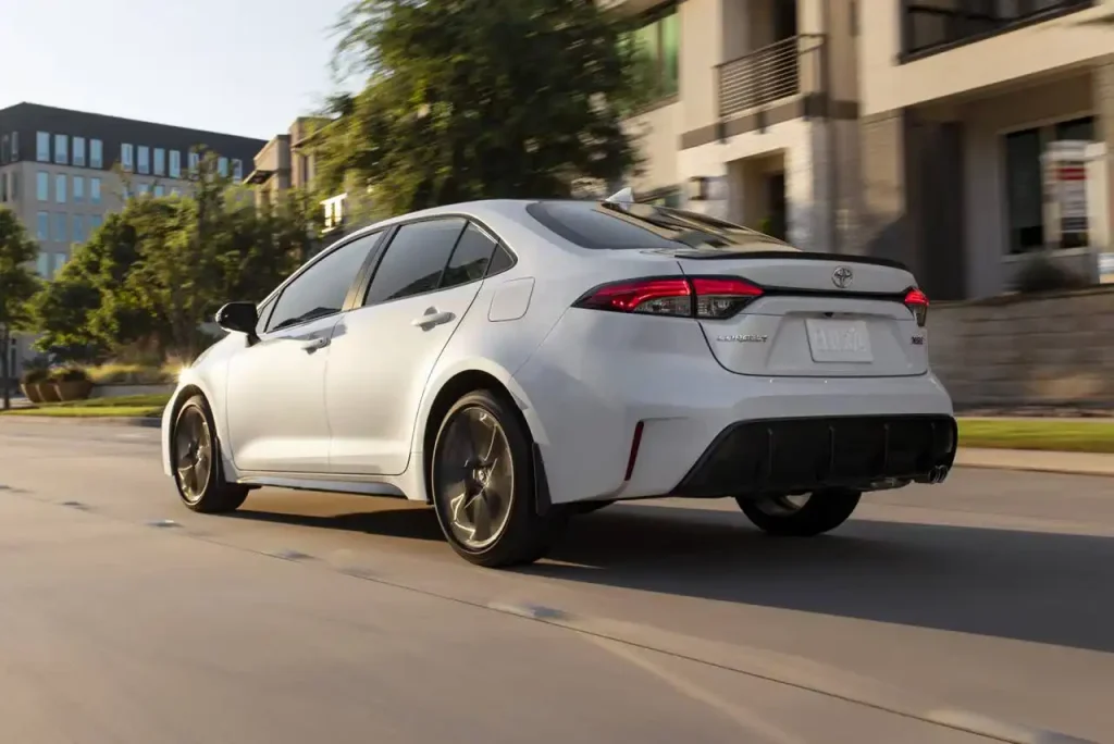 2025-Toyota-Corolla-23