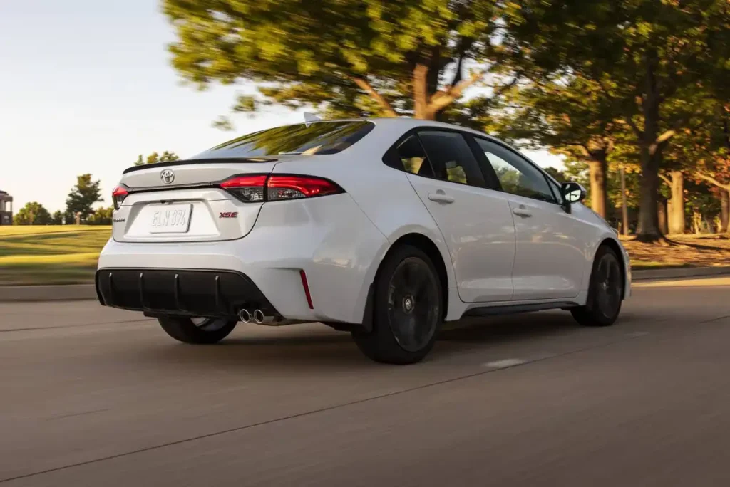 2025-Toyota-Corolla-24