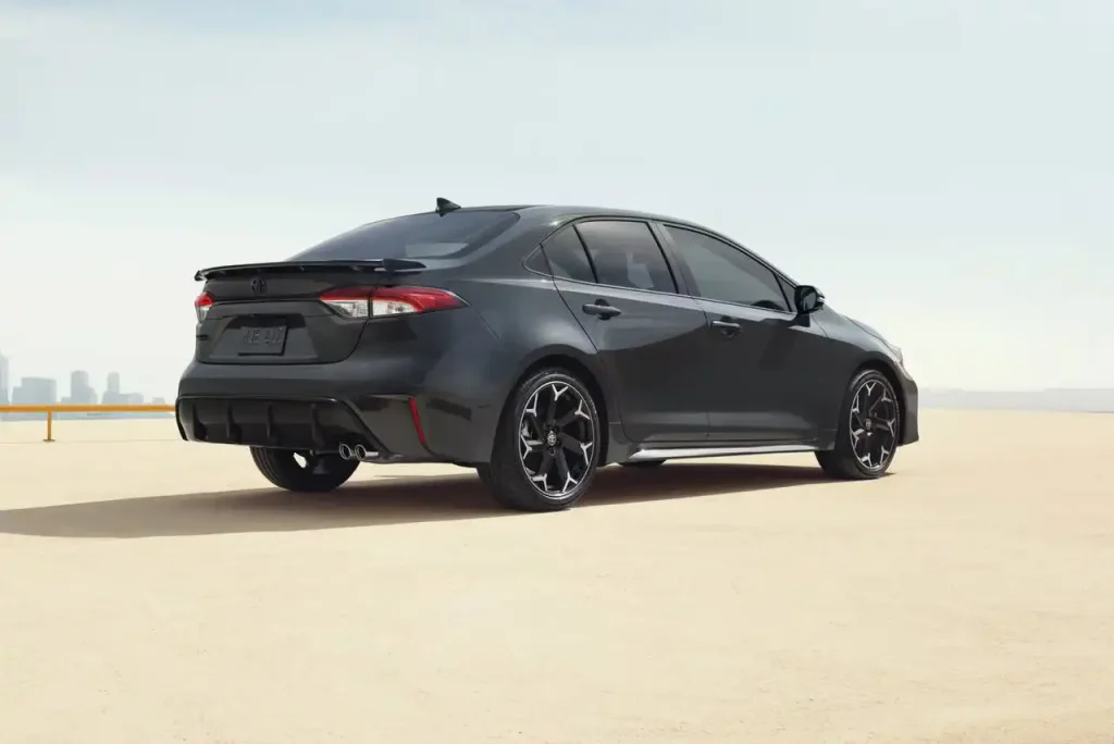 2025-Toyota-Corolla-6