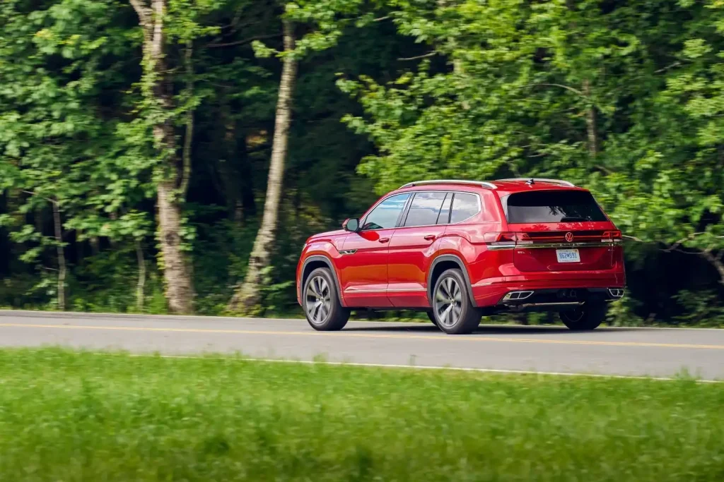 2025-Volkswagen-Atlas-30