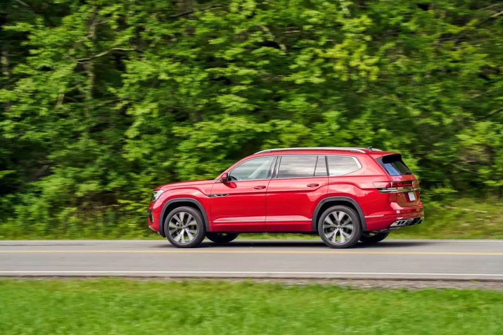 2025-Volkswagen-Atlas-31