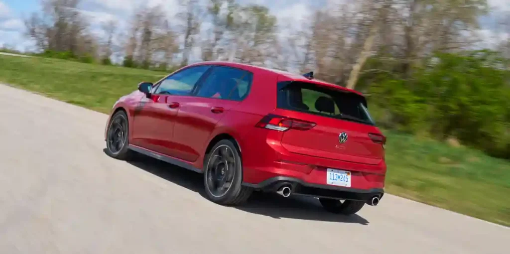 2025-Volkswagen-Golf-GTI-16