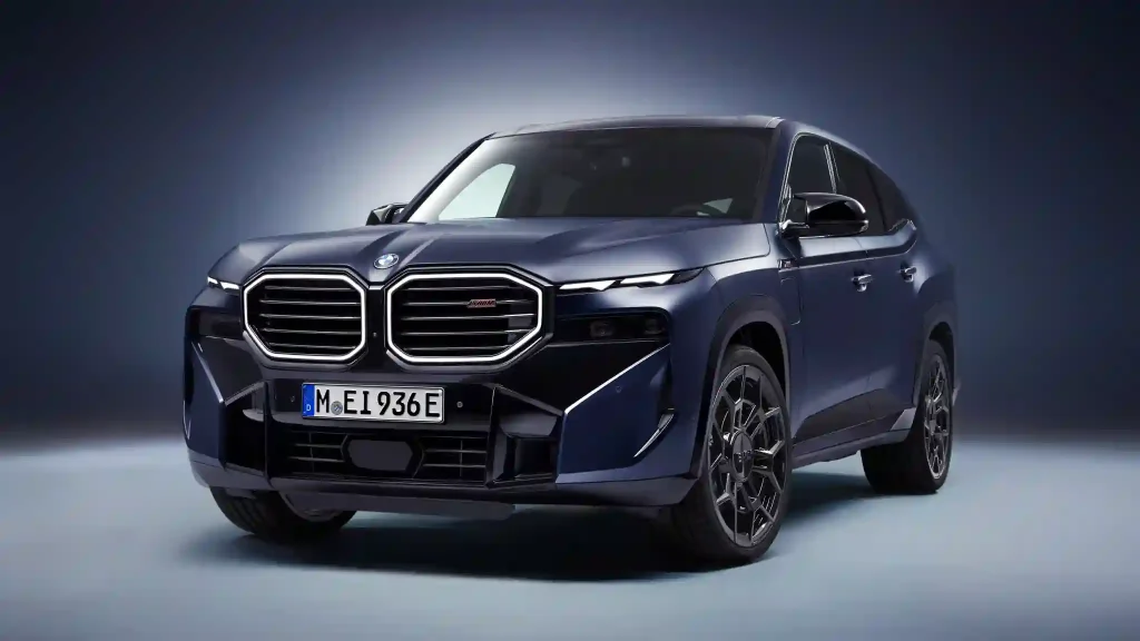 2026-BMW-XM-Label-1