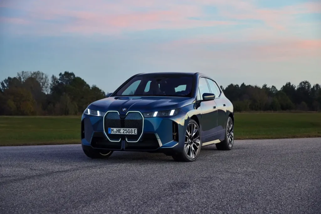 2026-BMW-iX-1