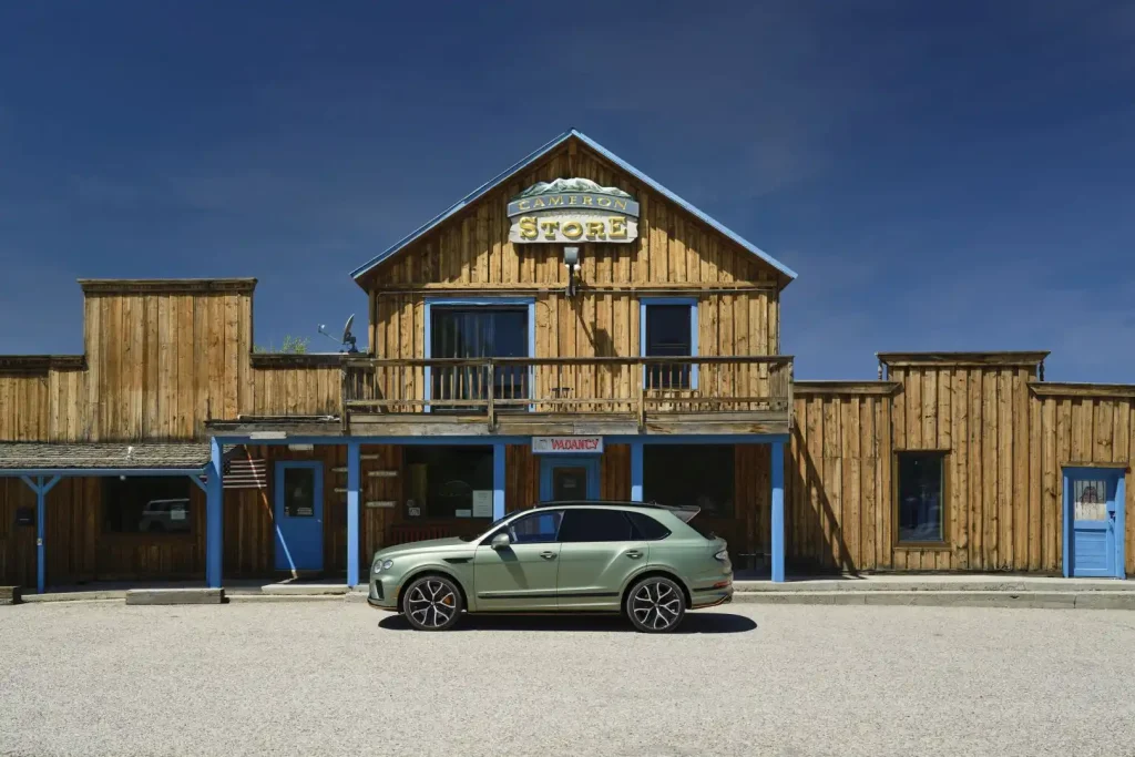 2026-Bentley-Bentayga-12