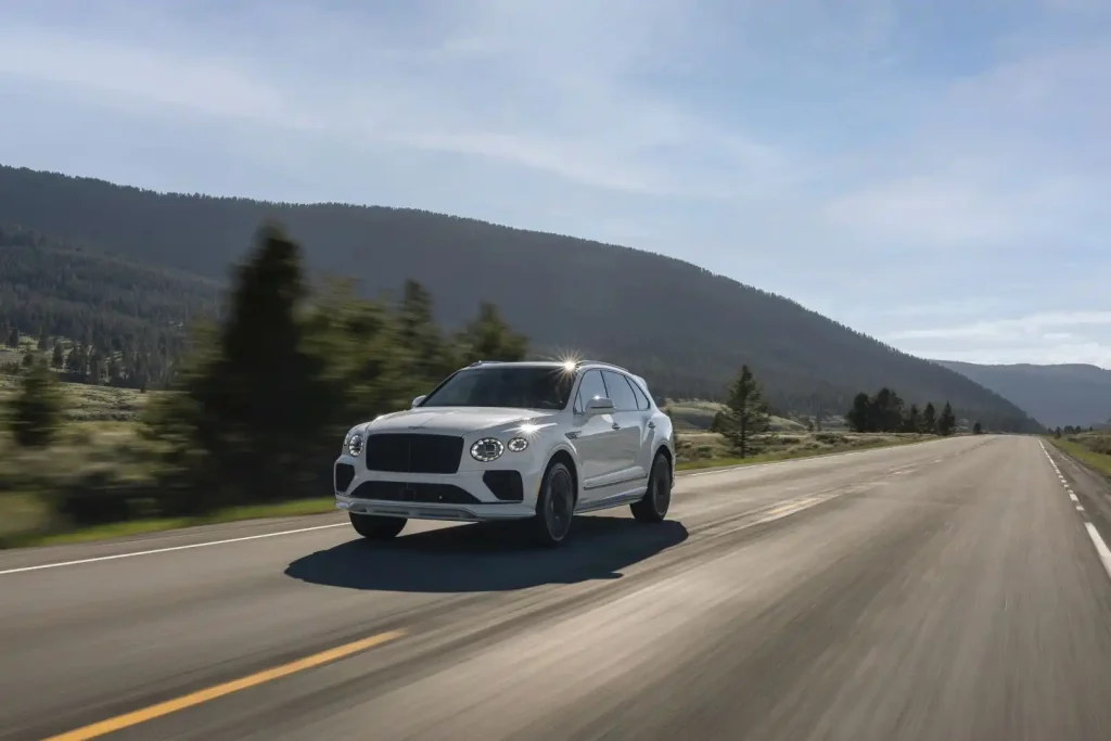 2026-Bentley-Bentayga-13