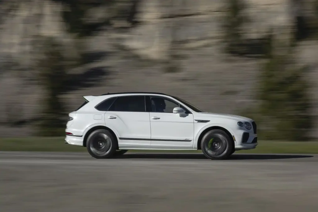 2026-Bentley-Bentayga-15
