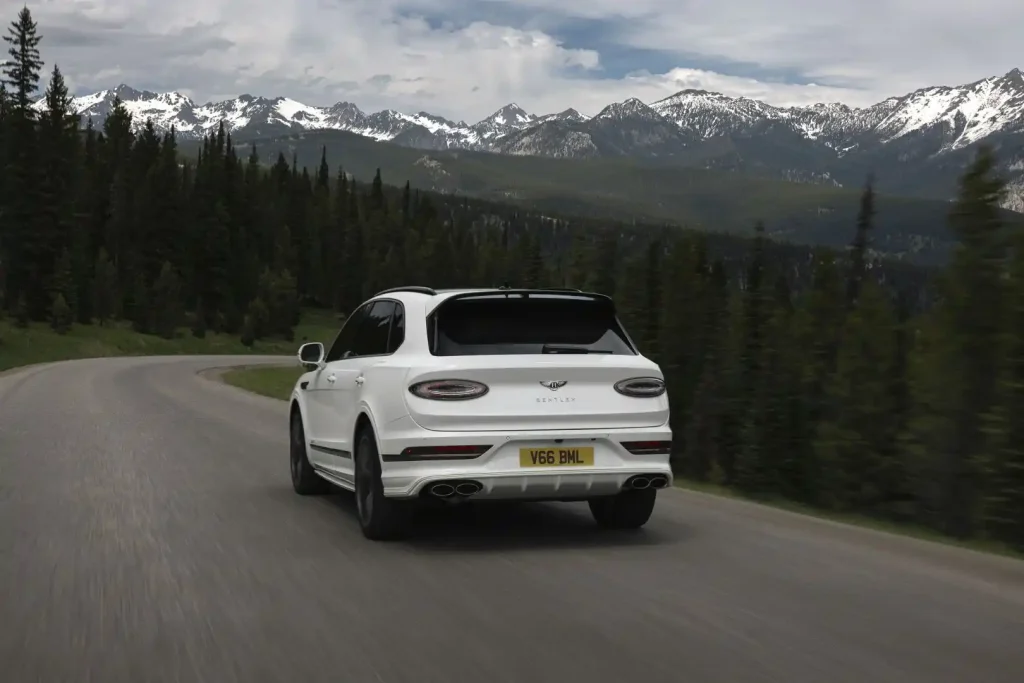 2026-Bentley-Bentayga-17