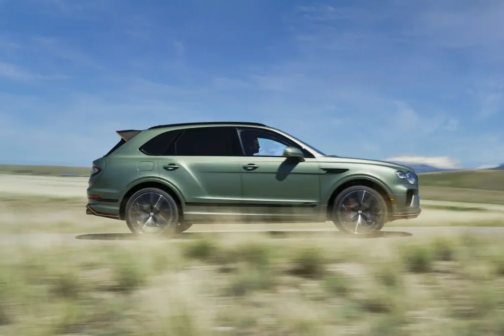 2026-Bentley-Bentayga-23